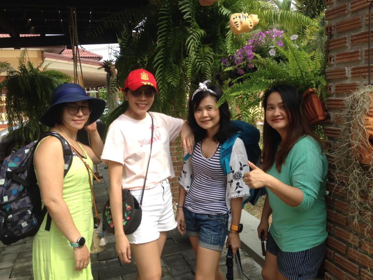 ครูหนูบ้านพัก แหลมงอบ Krunou Baanpak Trat Buitenkant foto